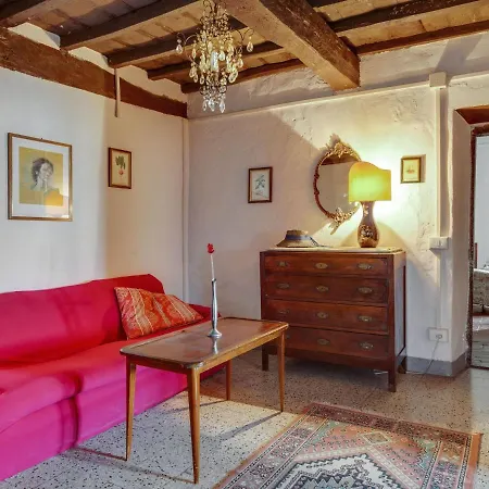 Belvilla By Oyo Flat In With Pool Pian di Scò